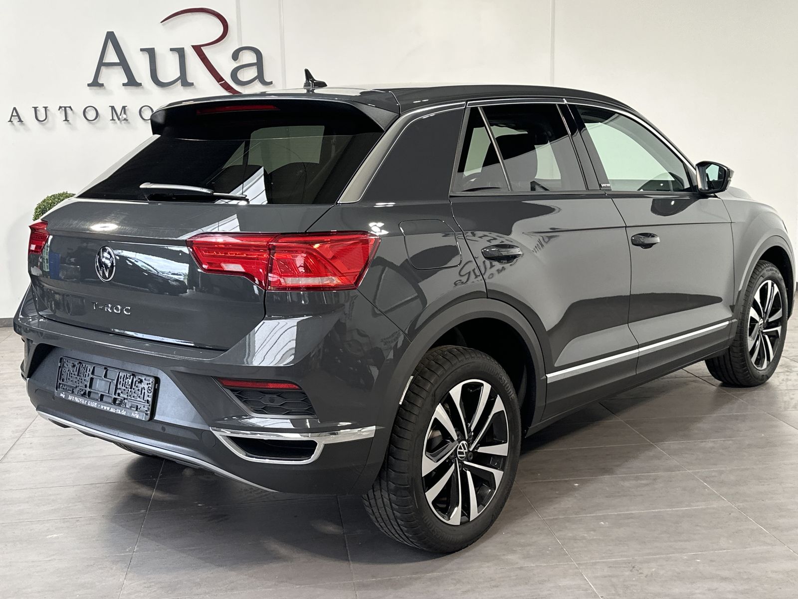 Fahrzeugabbildung Volkswagen T-Roc 2.0 TDI DSG Style NAV+ACC+KAM+VCOCK+PP+1HD