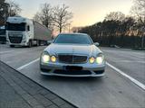 Mercedes-Benz Mercedes Benz W211 E500 AMG Packet 4 Hand ... - Mercedes-Benz E 500 aus 2004