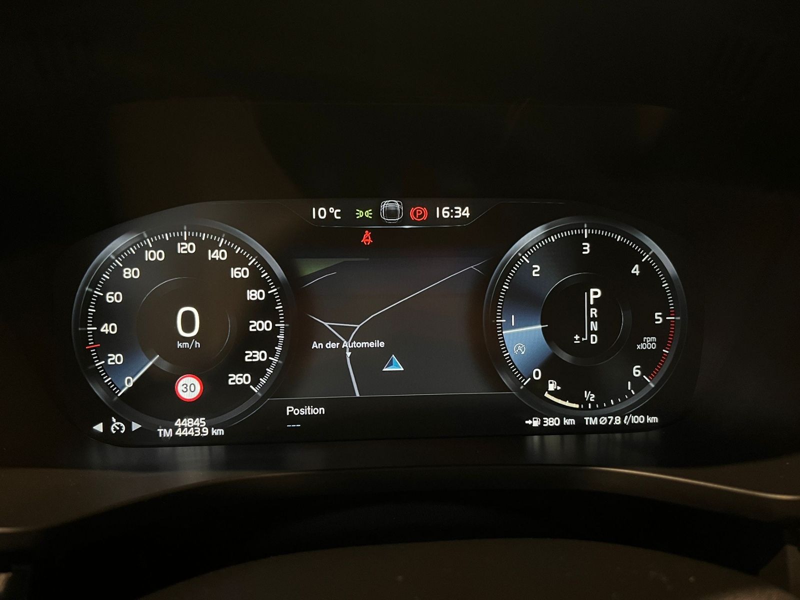 Fahrzeugabbildung Volvo XC60 Momentum Pro 2WD NAVI LEDER ALU