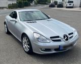 Mercedes-Benz Mercedes SLK 200 Kompressor R171 - Mercedes-Benz SLK 200 mit Benzin-Antrieb: Cabrio, Kompressor R171