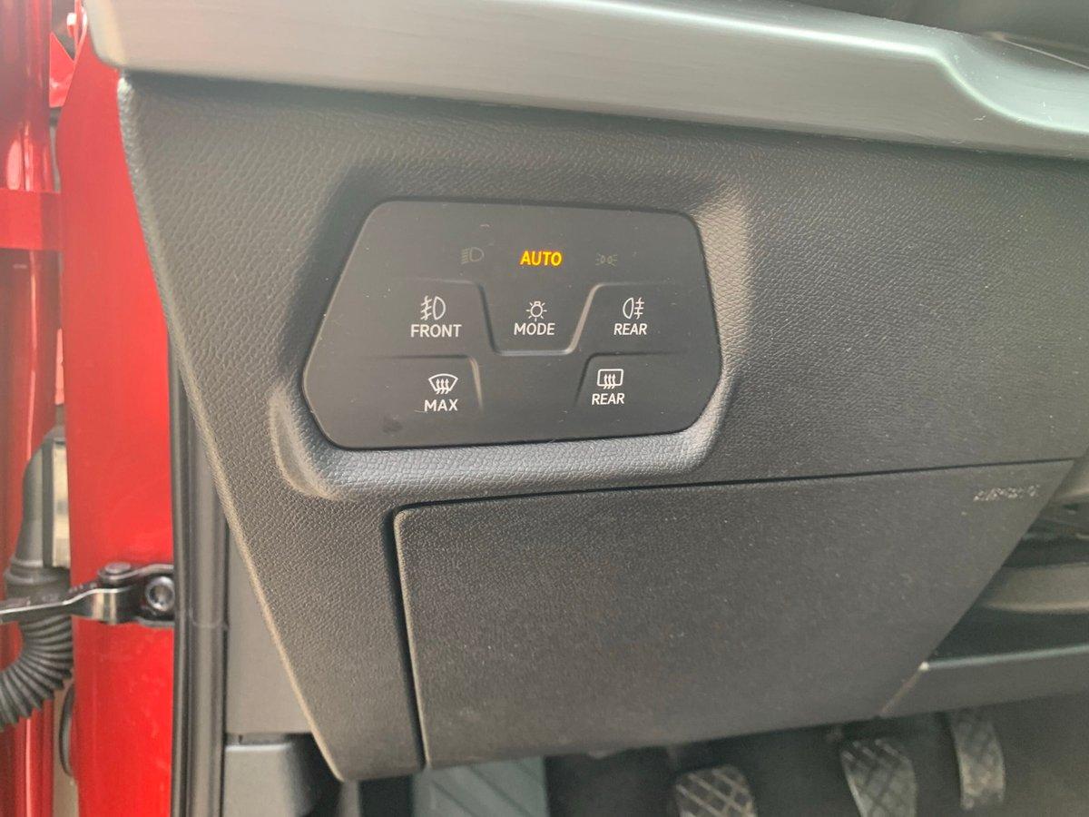 Seat Leon FR 1.5 TSI PANO+SHZ+PDC+FULL-LINK+LED+ACC