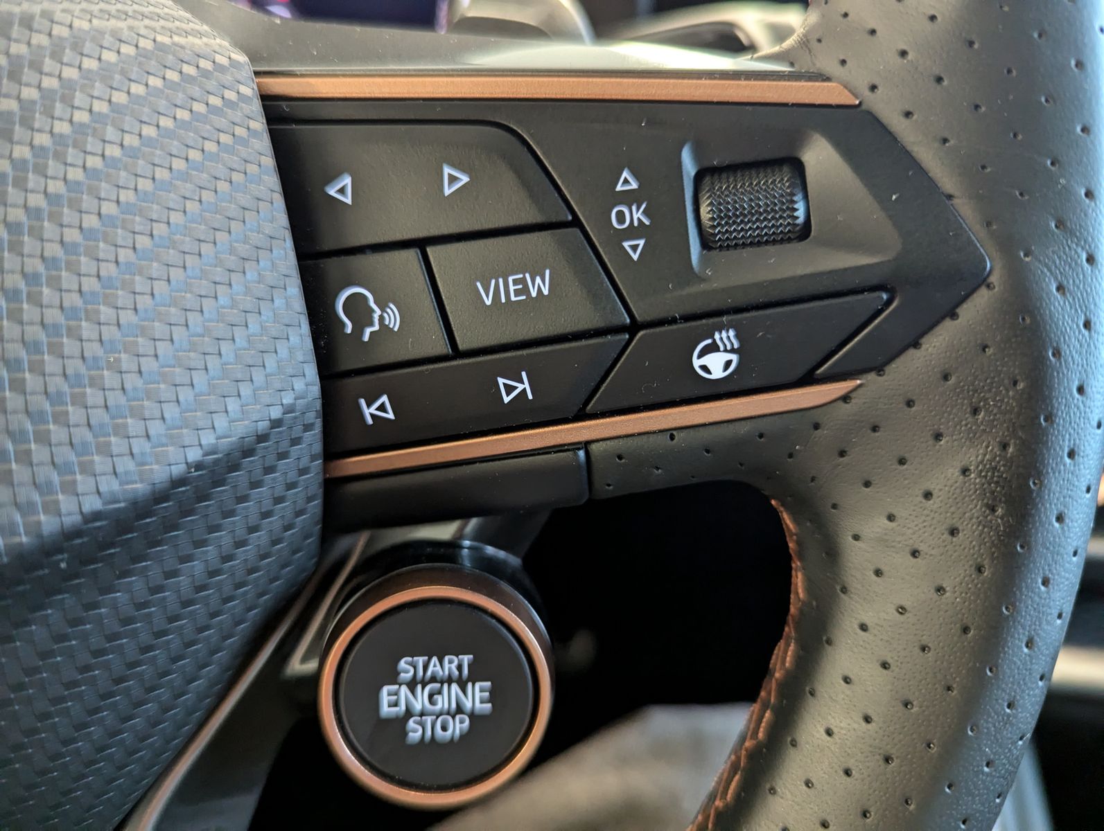 CUPRA Terramar 2.0 VZ 4D Drive-XL HUD Matrix Pano 20" - Image 26
