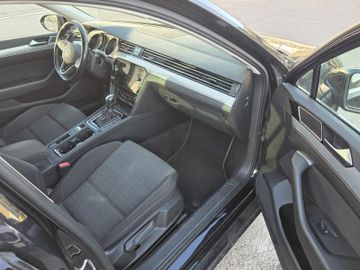 Volkswagen Passat Variant - 11