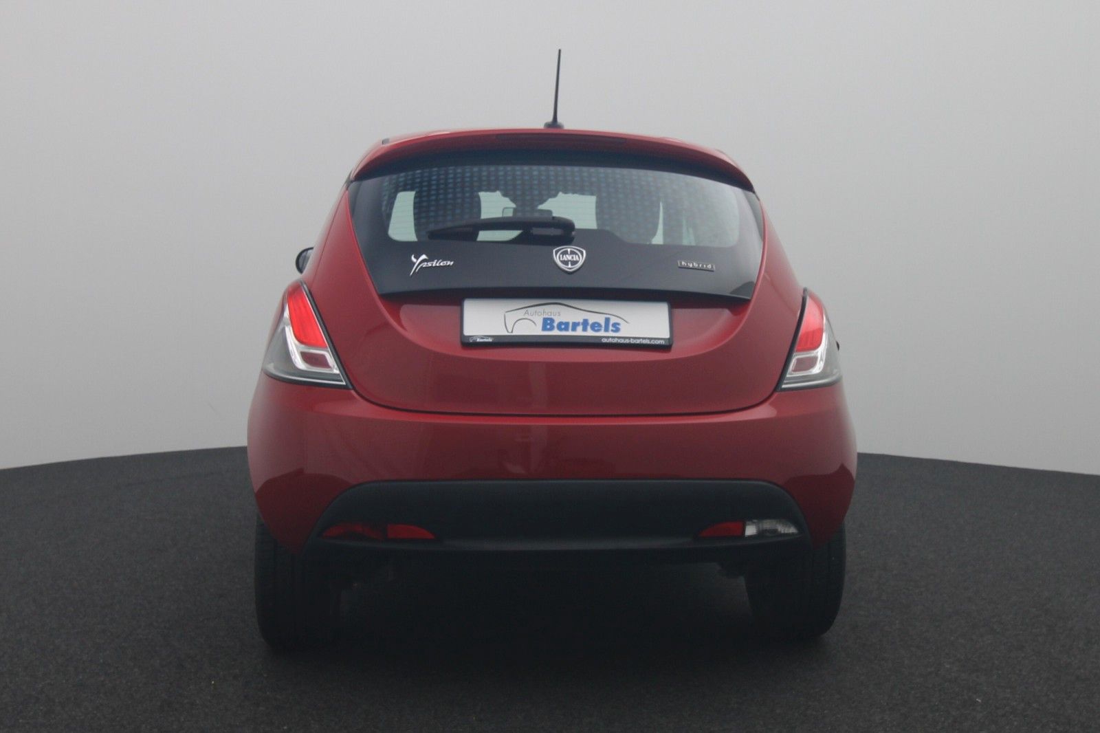 Fahrzeugabbildung Lancia Ypsilon 1.0 KLIMA BLUETOOTH