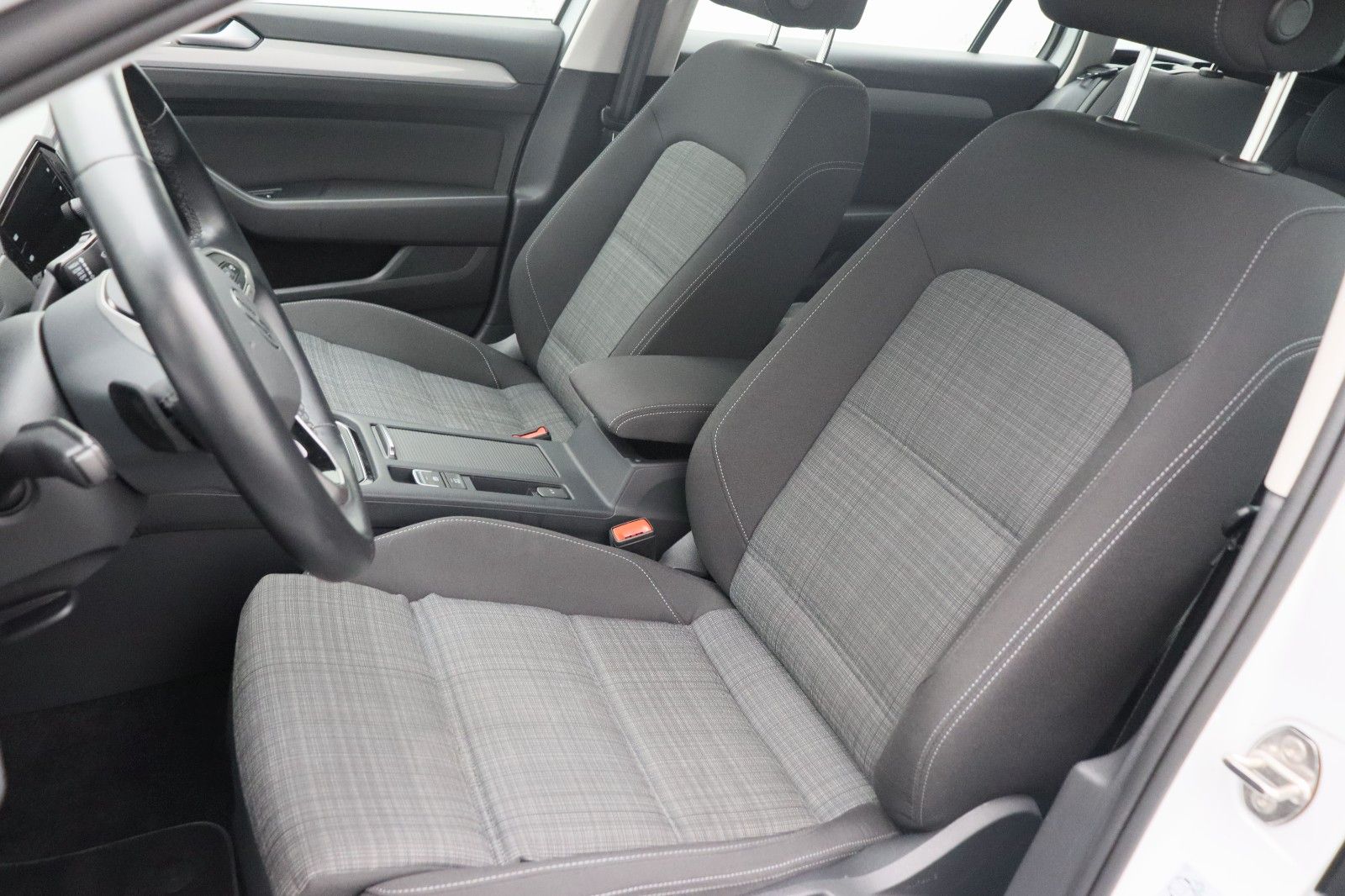Fahrzeugabbildung Volkswagen Passat Variant 2.0 TDI Business