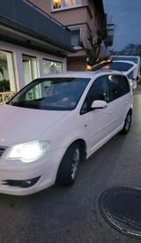 Volkswagen touran wv R Lein sport 2009 zweite Hand - Volkswagen Touran: Sport
