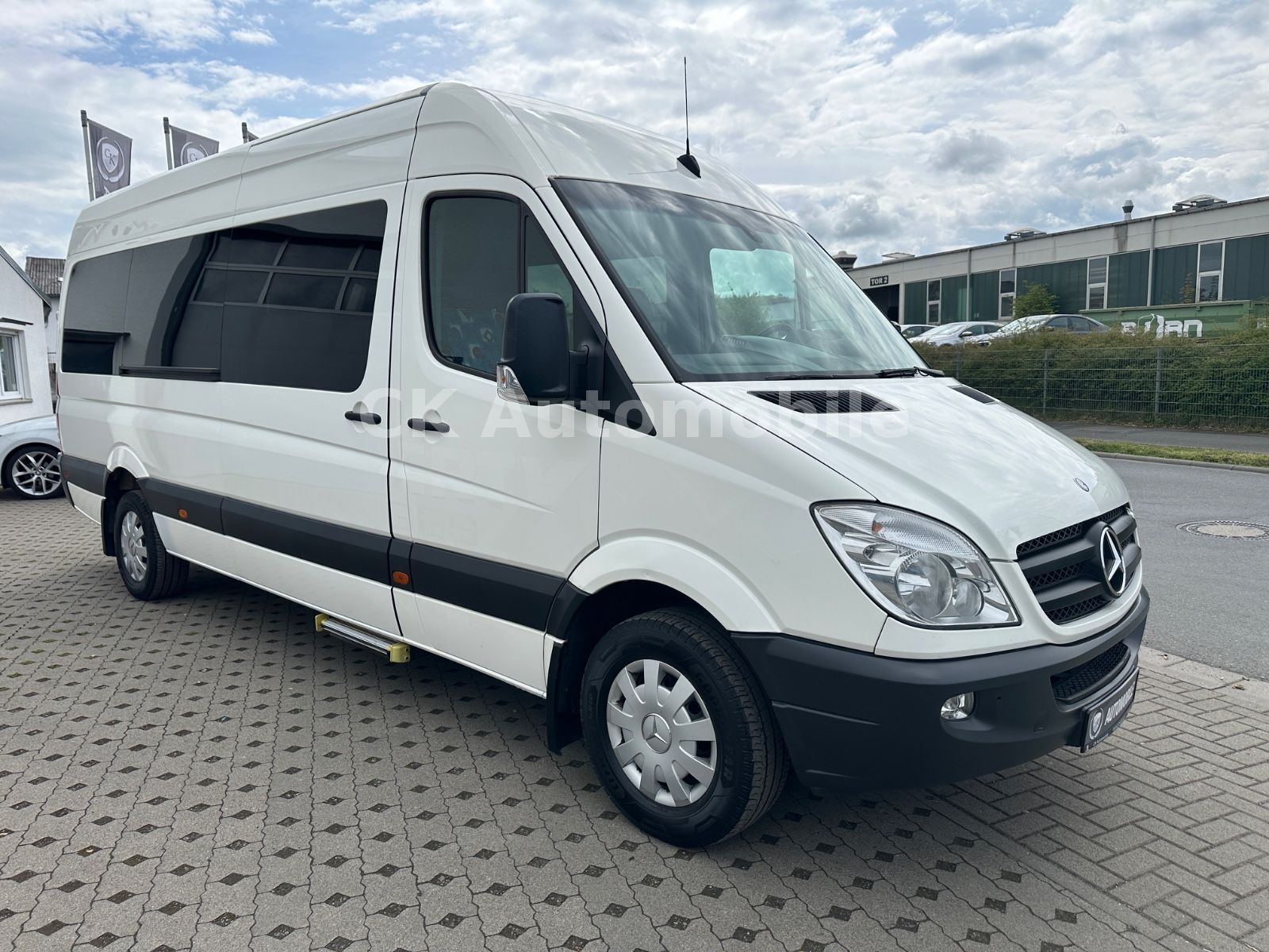 Fahrzeugabbildung Mercedes-Benz Sprinter II 316 CDI Kombi Maxi Automatik/9 Sitze