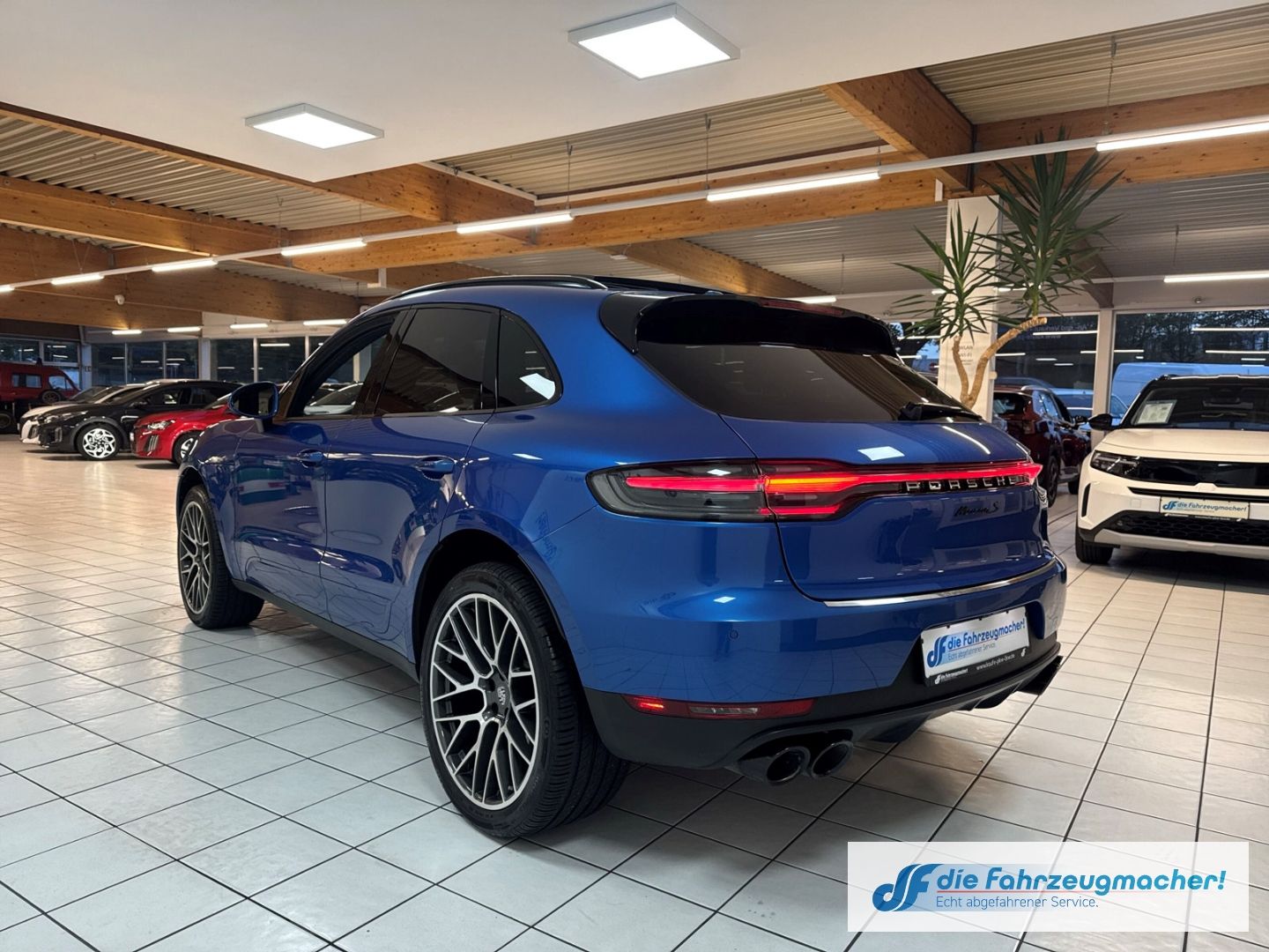 Fahrzeugabbildung Porsche Macan S El. Panodach Navi Memory Sitze Soundsyst