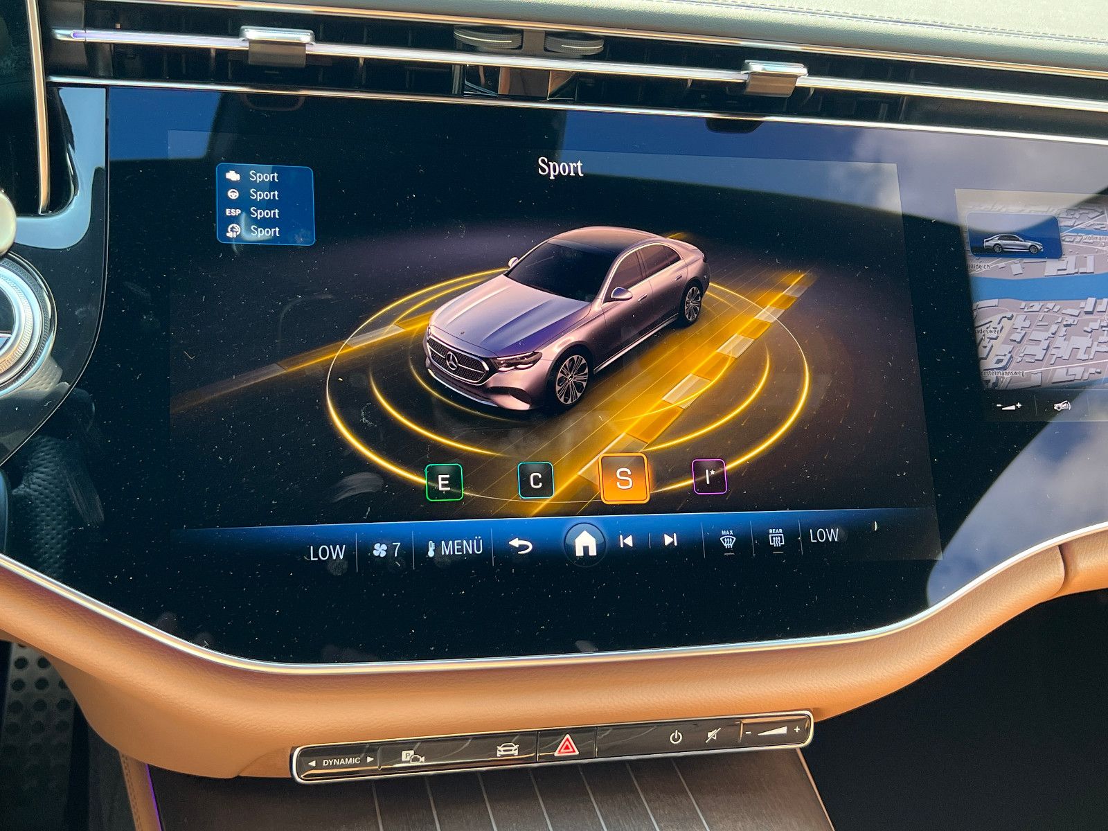 Fahrzeugabbildung Mercedes-Benz E 200 AMG LINE PREMIUM PANO SUPERSCREEN NAPPA