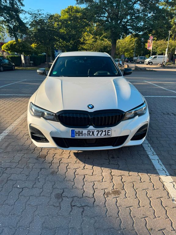 Image of BMW 330