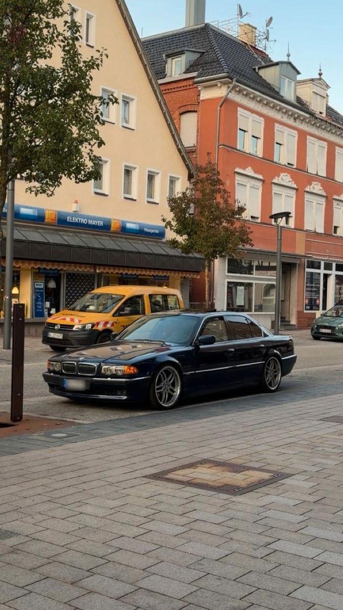 BMW 730