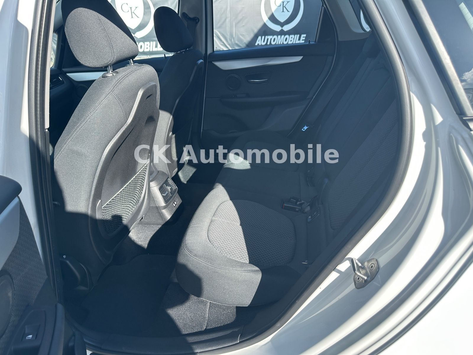Fahrzeugabbildung BMW 218i Active Tourer Advantage Automatik/Navi/AHK