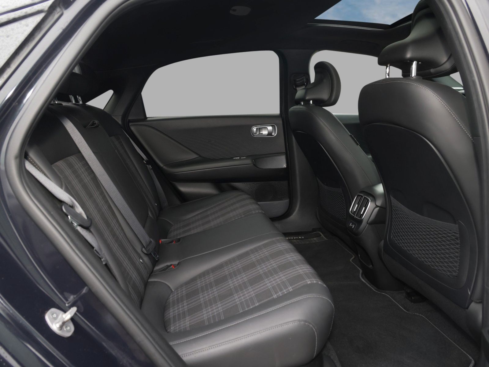Hyundai IONIQ 6 – Bild 16