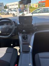 Toyota Proace City Verso L1 Team Deutschland Neuwertig - Toyota Proace (Verso) Benzin Gebrauchtwagen