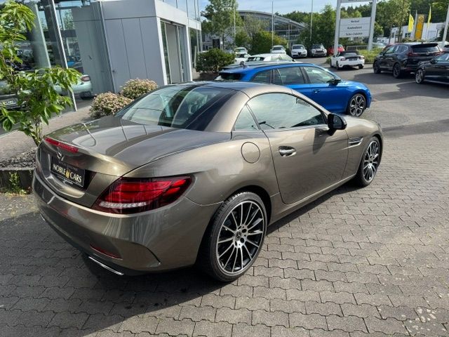 Fahrzeugabbildung Mercedes-Benz SLC 300 AMG Line AIRSCARF MEMORY LED