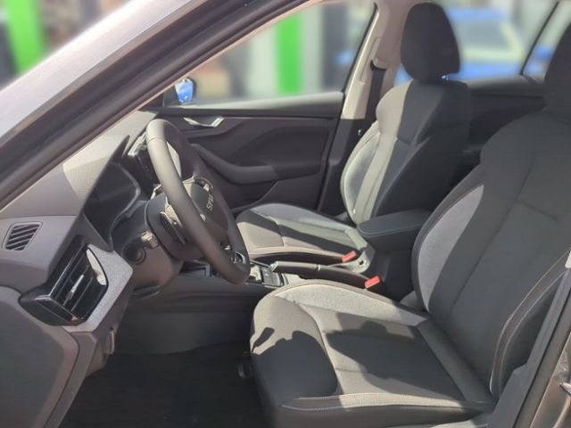 Fahrzeugabbildung SKODA Kamiq 1.0 TSI DSG Selection AHK WINTER PLUS KOMF