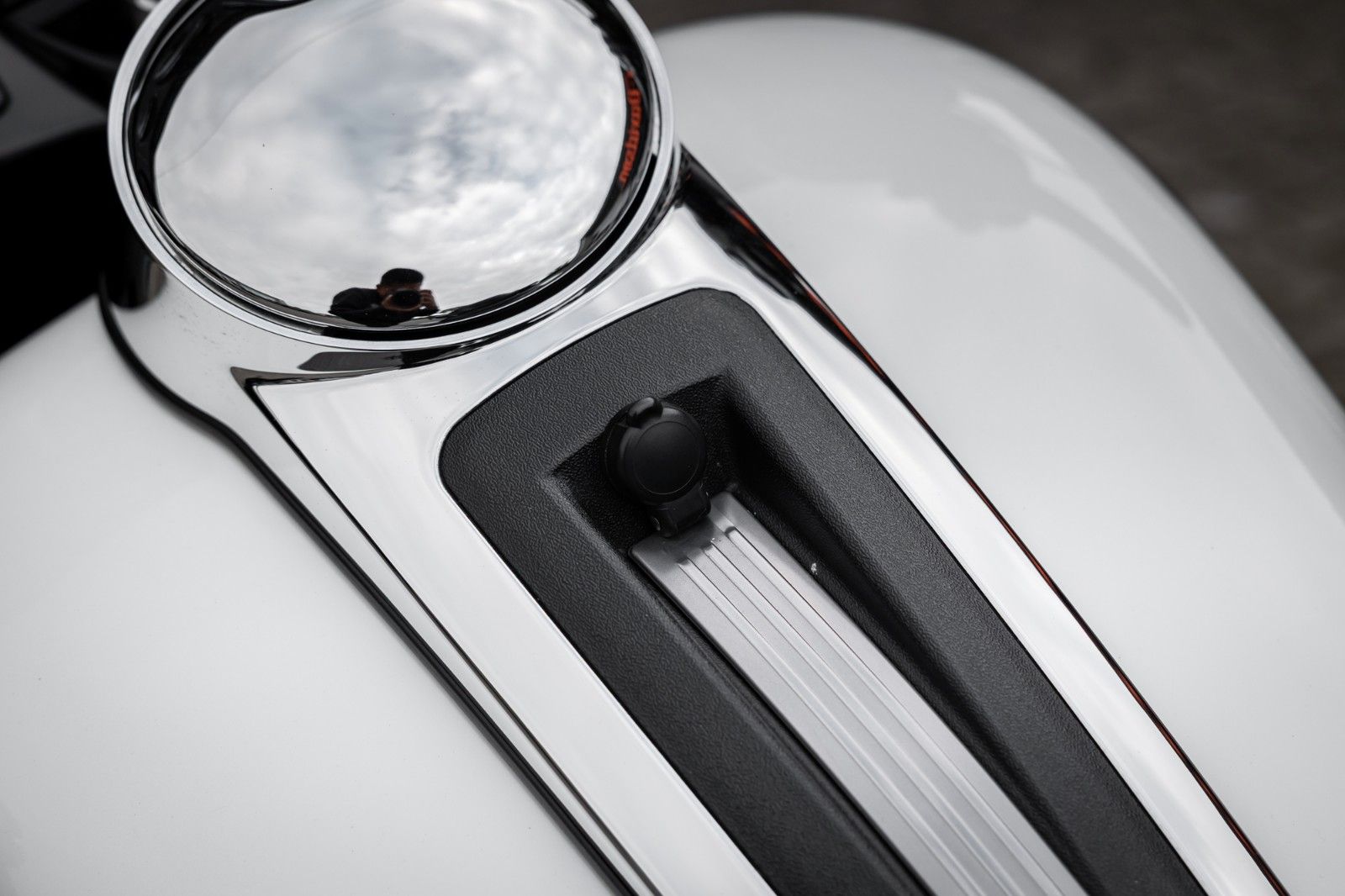 Fahrzeugabbildung Harley-Davidson E-Glide Ultra 103 cui FLHTKL - Kesstech -