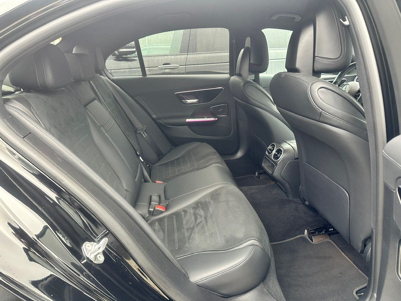 Fahrzeugabbildung Mercedes-Benz C 300 d AMG LINE+AVANTGARDE*1.HAND*