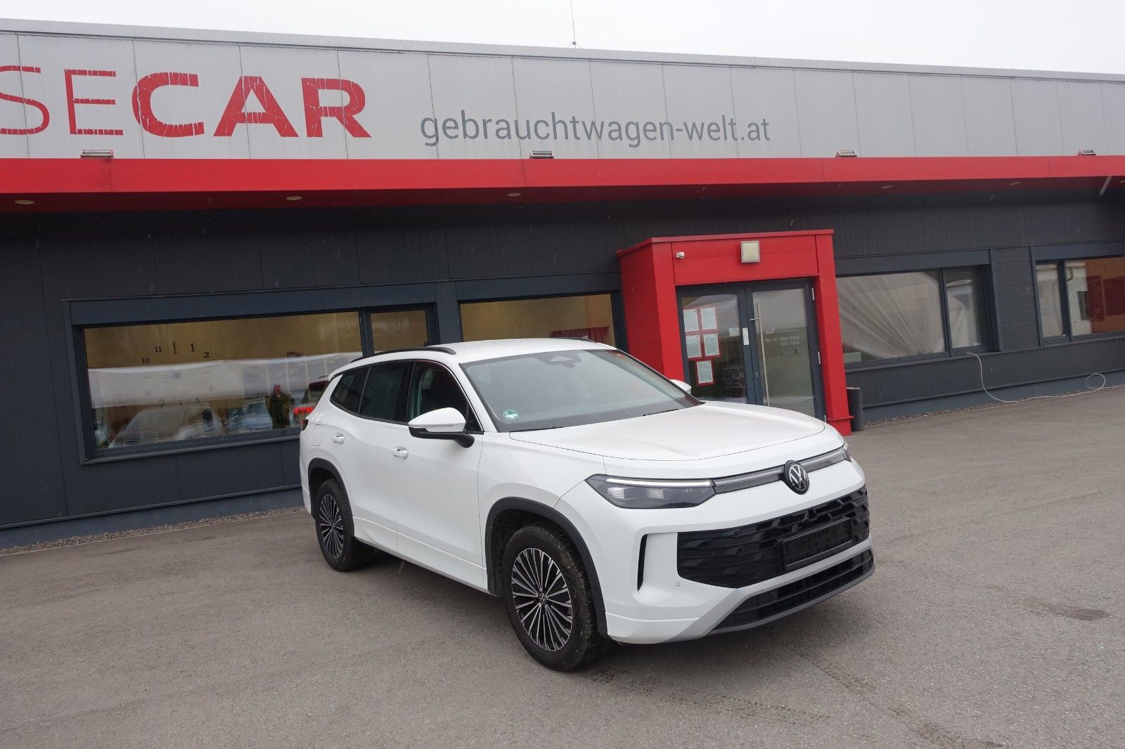 Volkswagen Tayron 1.5 TSI eHybrid Life EXP € 29990.-- imagem 3