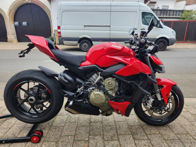 Ducati Streetfighter V4