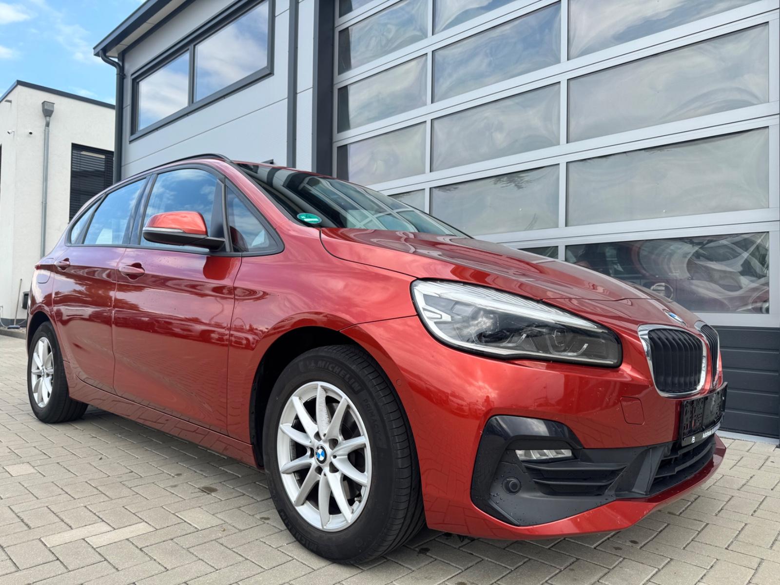 BMW 216d ActivTo Facelift LED Lenkradhz. PDC TÜV NEU