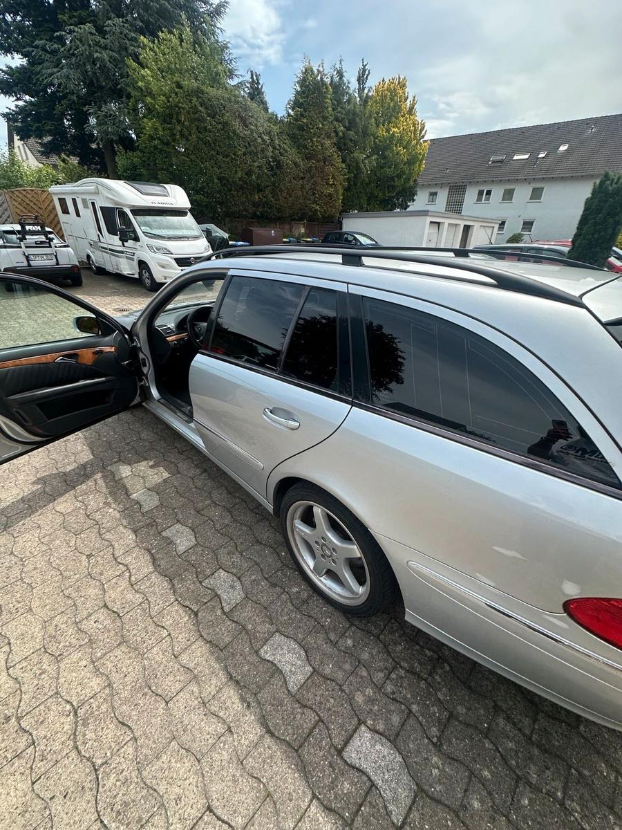 Mercedes-Benz E 320