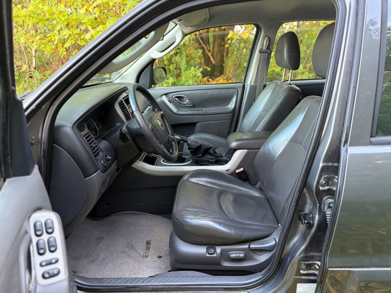 Mazda Tribute 2006 — photo 11