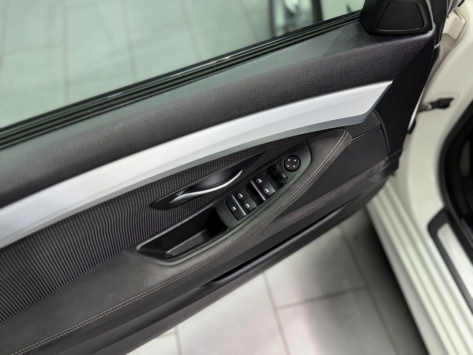 Fahrzeugabbildung BMW 520 d Touring|M-Paket|HIFI|PDC|Komfortzugang