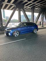 Audi RSQ3 2.5 TFSI S tronic quattro - - blaue Audi RSQ3