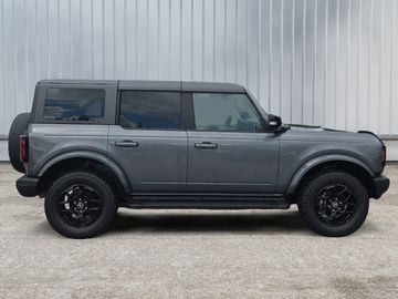 Ford Bronco - 7