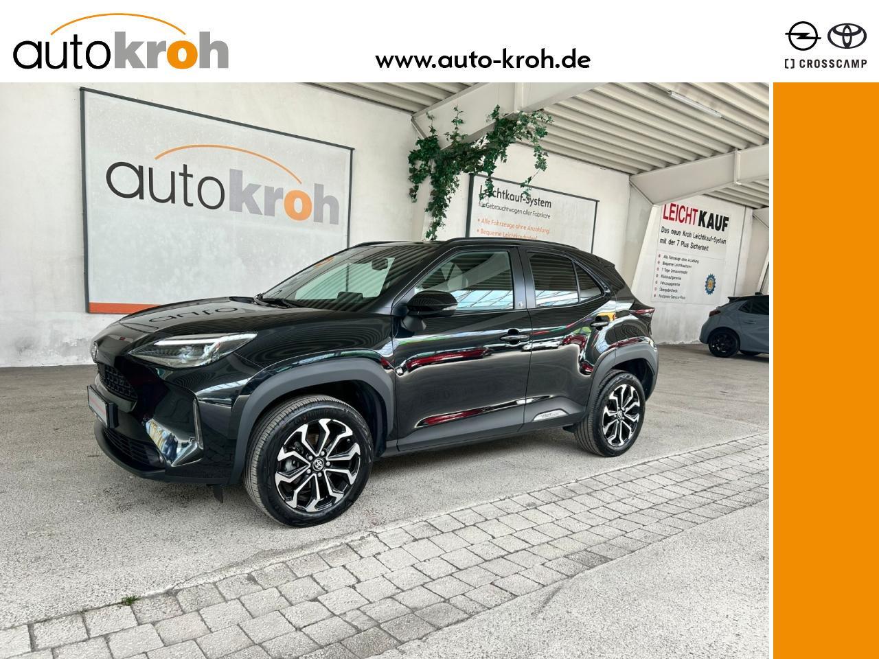 Toyota Yaris Cross Hybrid FWD Team D Kamera PDC Winterp