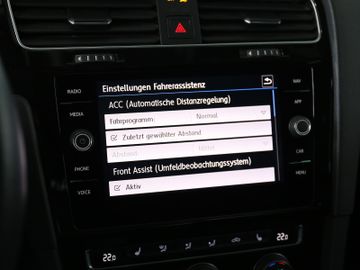 Volkswagen Golf Variant 1.6TDI DSG IQ DRIVE LED KAMERA ACC