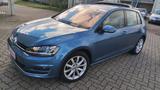 Volkswagen Golf VII Lim. Highline BMT - mit Diesel-Antrieb: Blau, Standheizung, Limousine