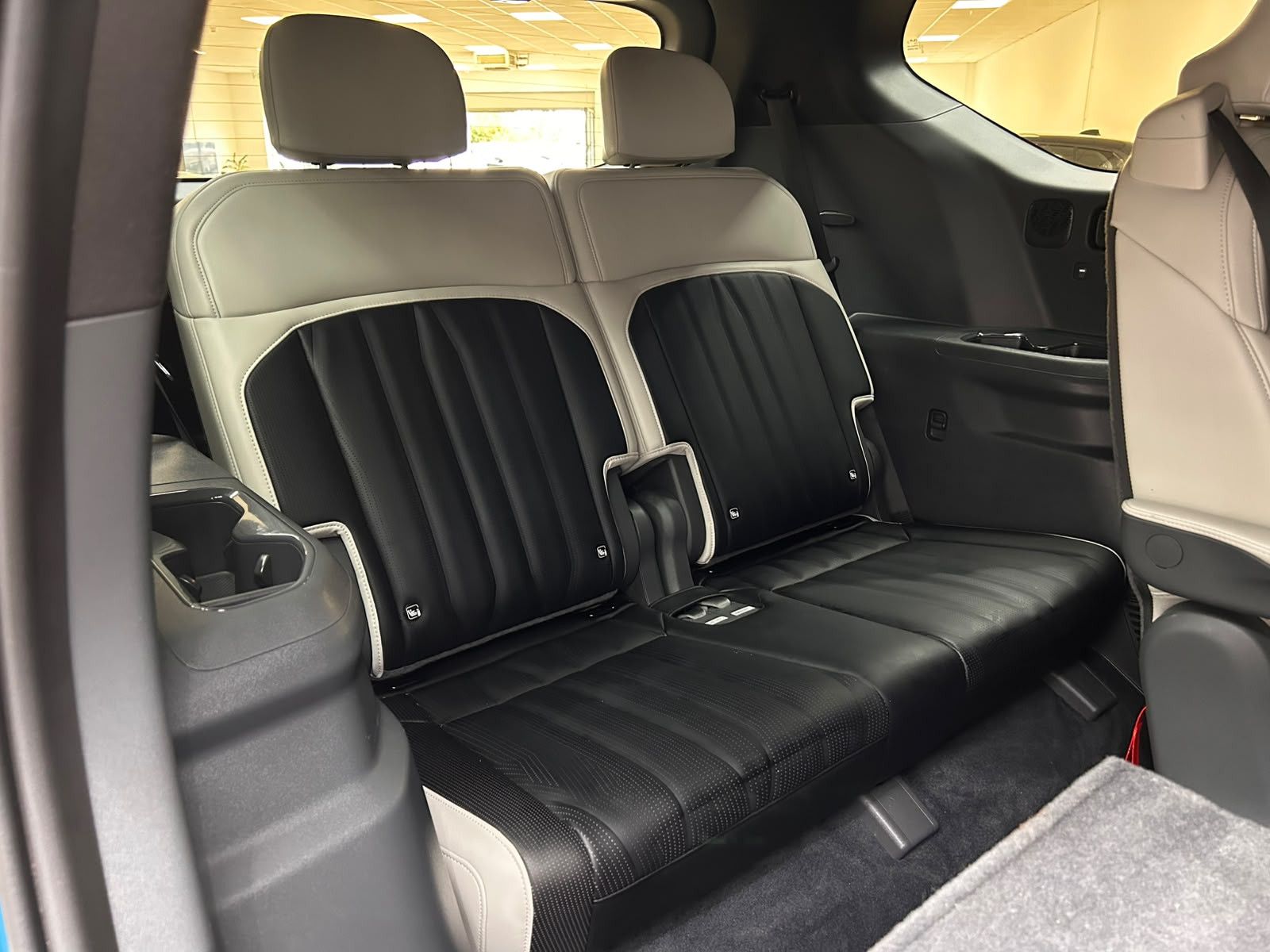 Fahrzeugabbildung Kia EV9 GT-Line Launch Edit PANO+HEAD+LED+ACC+WP+360