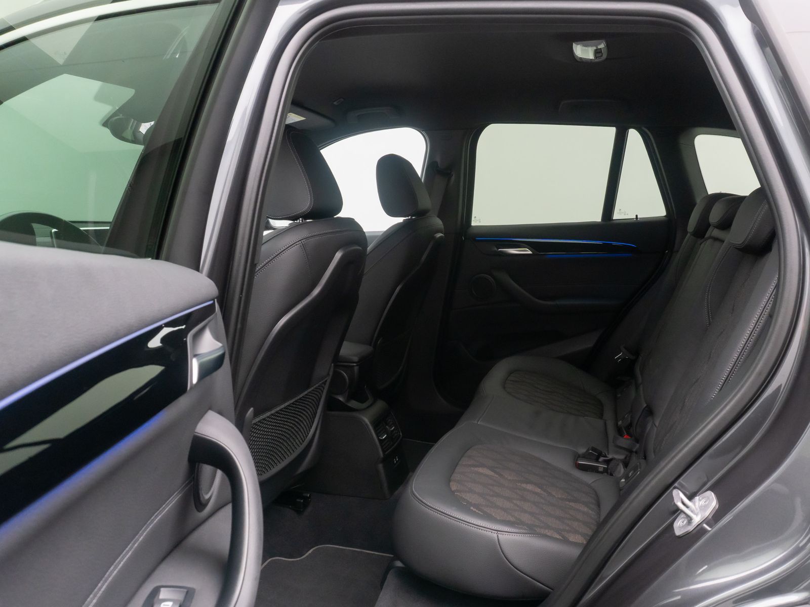 Fahrzeugabbildung BMW X1 sD18i xLine DAB Kamera HiFi Komfort Sport 18"