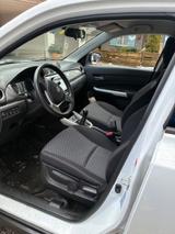 Suzuki Vitara ALLGRIP Allrad | 8-fach bereift - Suzuki Vitara mit Anhängerkupplung