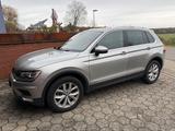 Volkswagen Tiguan 2.0 TDI SCR 140 DSG BMT 4MOT Highline... - Volkswagen Tiguan: TDI 140