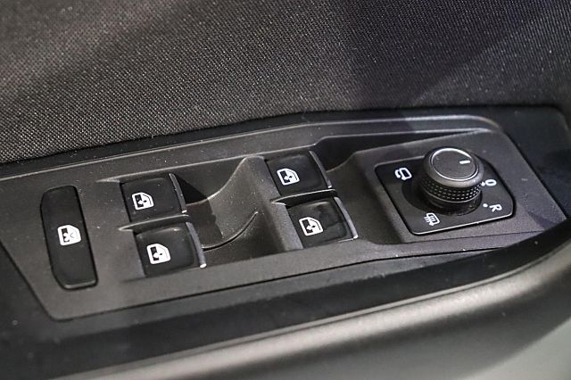 T-Roc 1.5 TSI UNITED LED NAVI KAMERA SHZ BT PDC