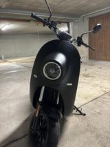 Andere Unu E-Roller Move zum Verkauf - SCHWARZ ELEKTRO ROLLER