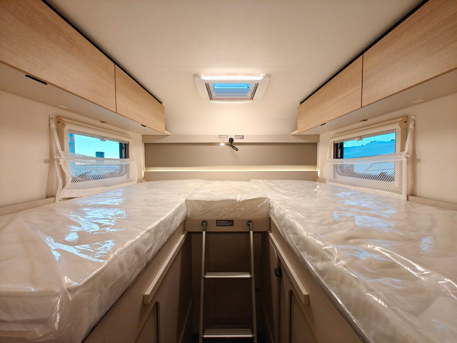 Fahrzeugabbildung LMC Tracer V 670 - Tracer Van Paket, 140PS, MJ2026 -