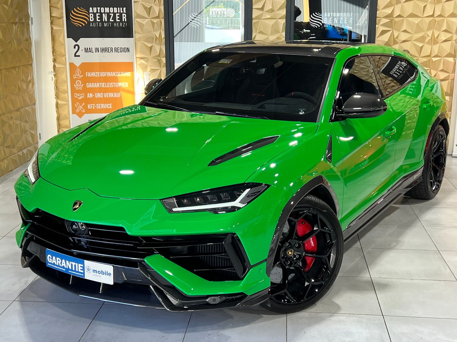 Fahrzeugabbildung Lamborghini Urus 4.0 V8 Performante/CARBON/3-D B&O/4-SEAT/