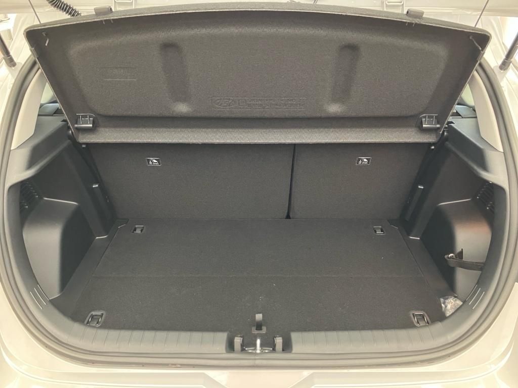 Fahrzeugabbildung Hyundai i20 FL (MY25) 1.0 T-GDI (100 PS) 6-MT 2WD Navi