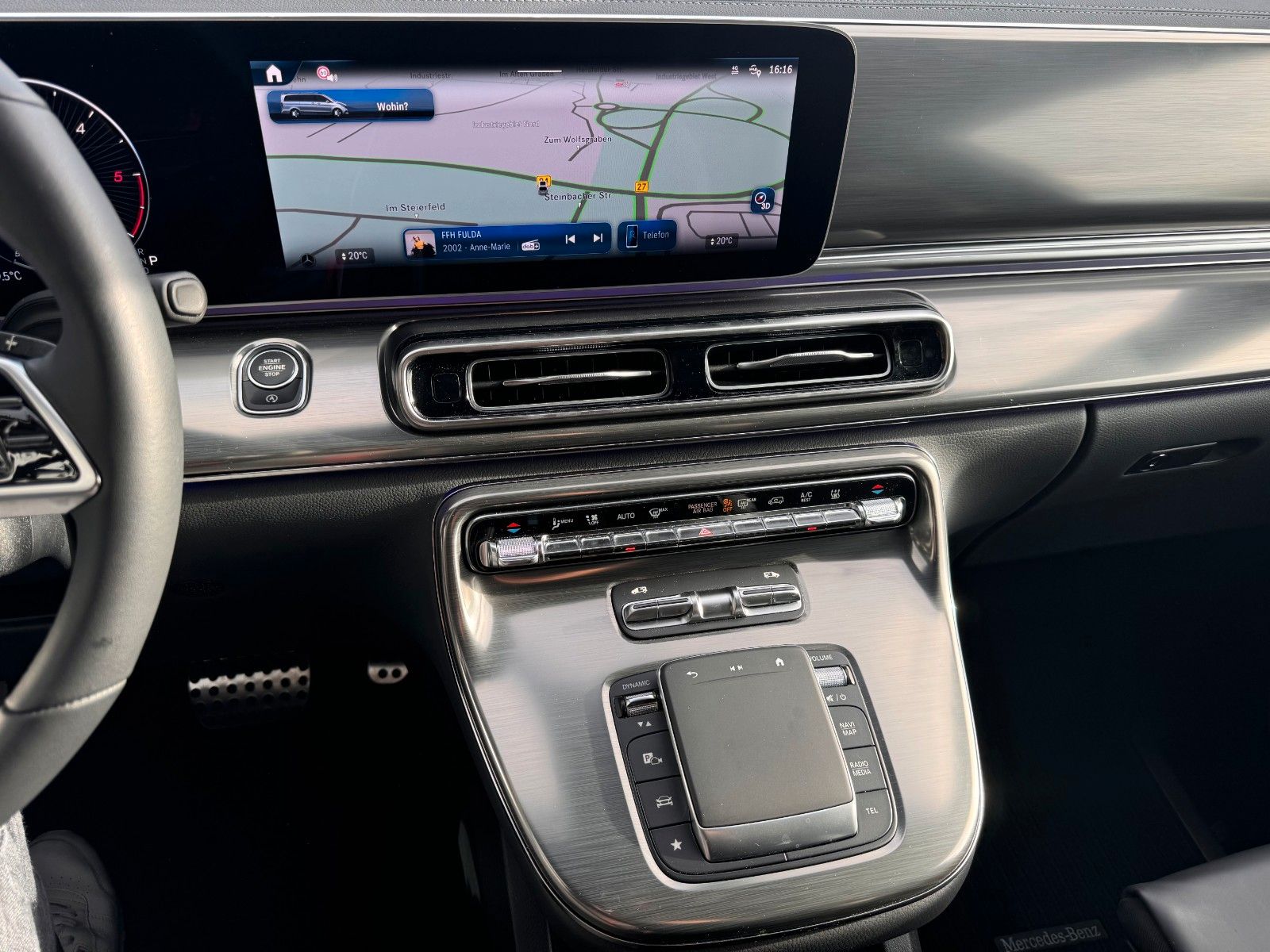 Fahrzeugabbildung Mercedes-Benz V 300 d EXCLUSIVE AIRMATIC AHK2,5 Standheiz