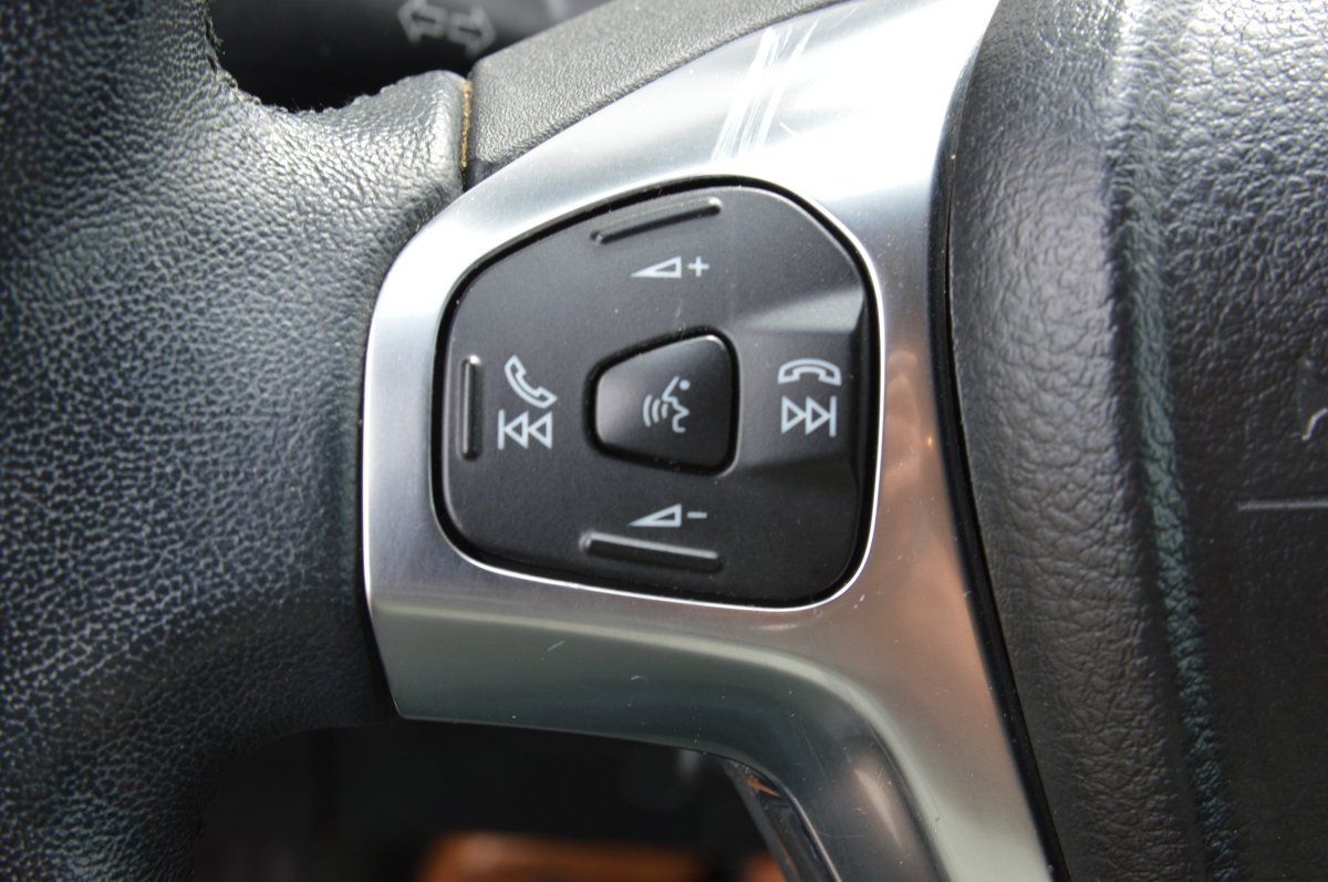 Fahrzeugabbildung Ford B-MAX   Titanium Navi Wintepaket Alu