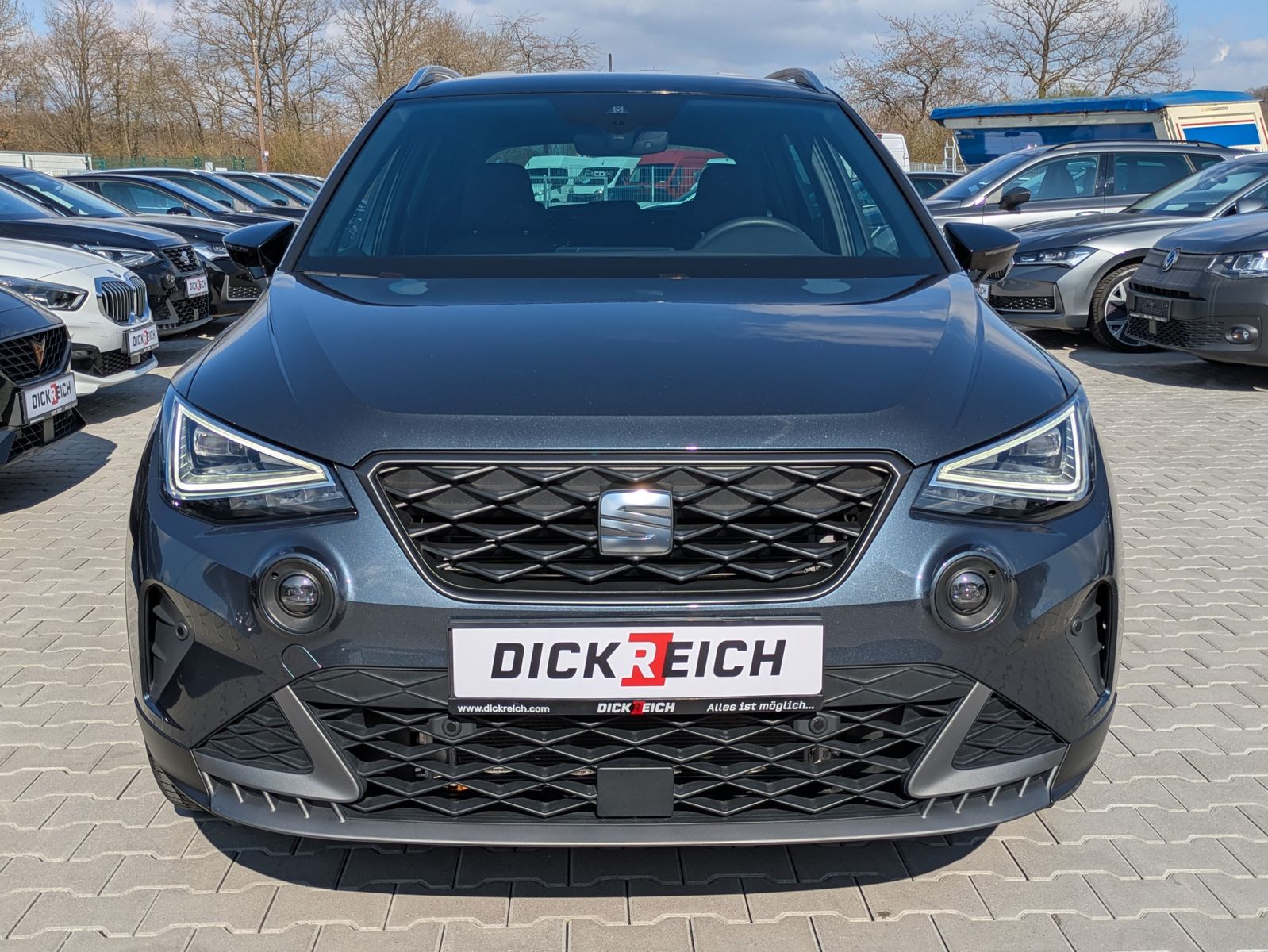 Fahrzeugabbildung SEAT Arona 1.0 TSI FR DSG AHK*ACC*LED*APP*DAB*KAMERA