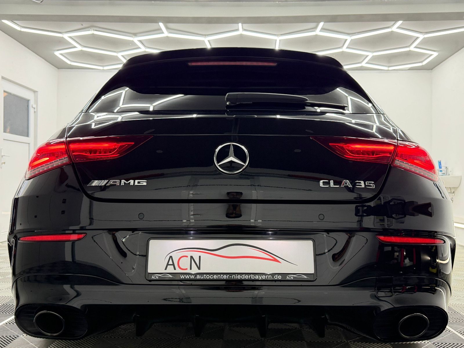 Fahrzeugabbildung Mercedes-Benz CLA 35 AMG SB 4-MATIC/BURMESTER/360*/DISTRONIC+