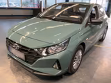 Hyundai i20 Pure - Hyundai i20: Grün