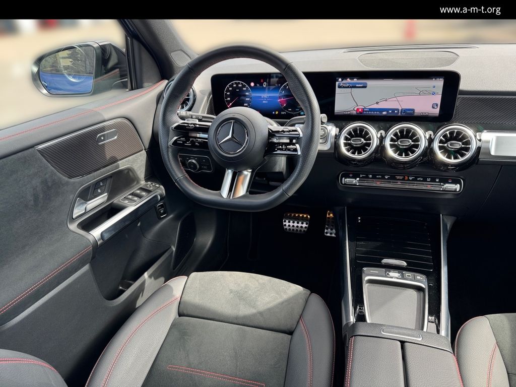 MERCEDES-BENZ GLB 250