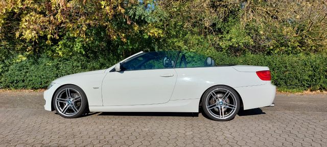 BMW 320i Cabrio -