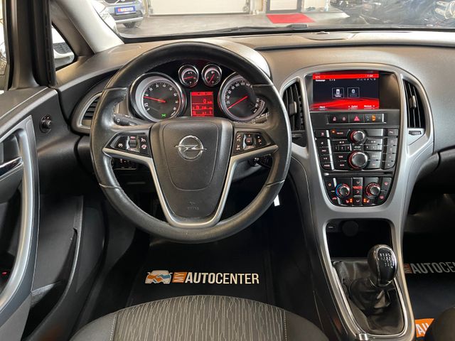 MYAUTOCENTER – Gebraucht- und Jahreswagen mit Werkstattservice in Pfaffenhofen Opel Astra J Lim. 5-trg. Selection *Klima*Navi*SHZ*